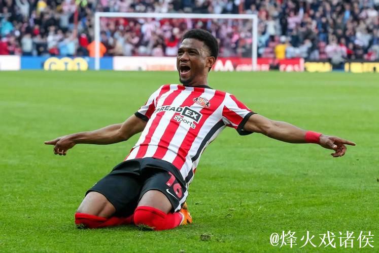 记者:曼联,切尔西均在竞争桑德兰20岁中场主力萨迪基 记者:曼联,切尔西均在竞争桑德兰20岁中场主力萨迪基